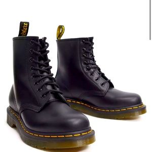Dr. Martens 1460 Original Black Leather Lace-Up Combat Boots